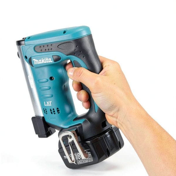 Makita 18V Cordless Crown Stapler Bare Tool-8